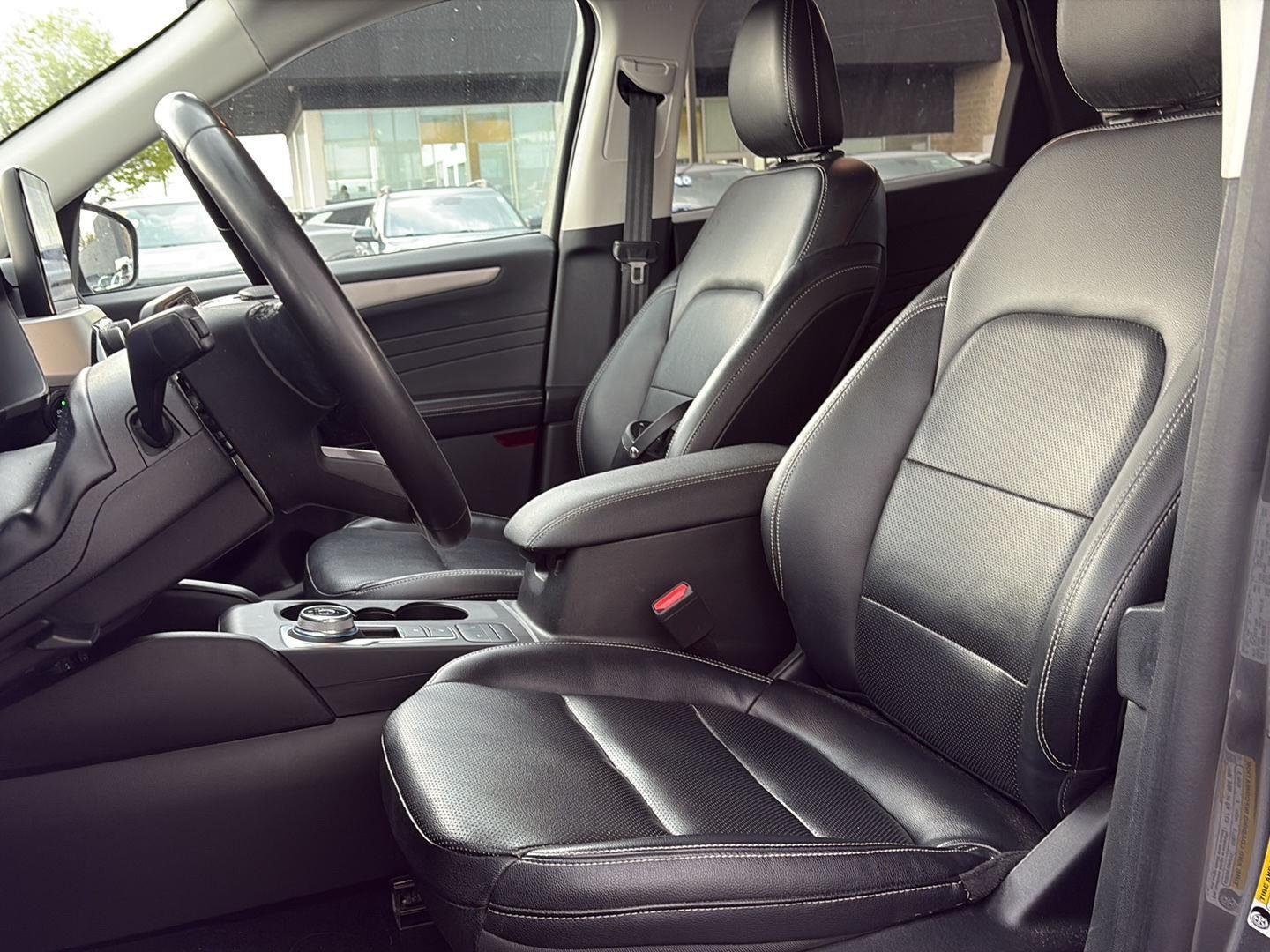 Used 2022 Carbonized Gray Ford SEL image 4