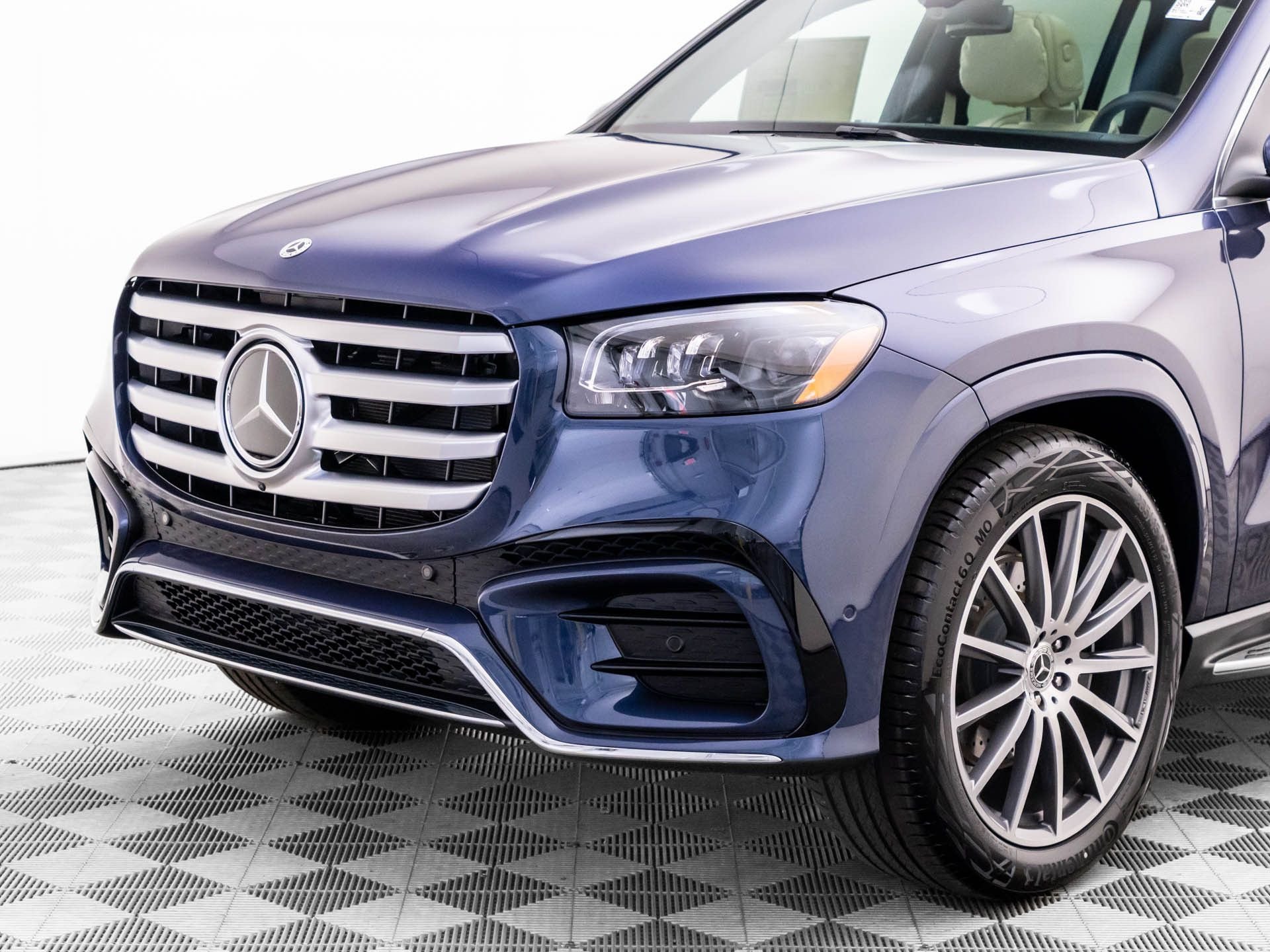 New 2026 Twilight Blue Metallic Mercedes-Benz GLS 580 image 37