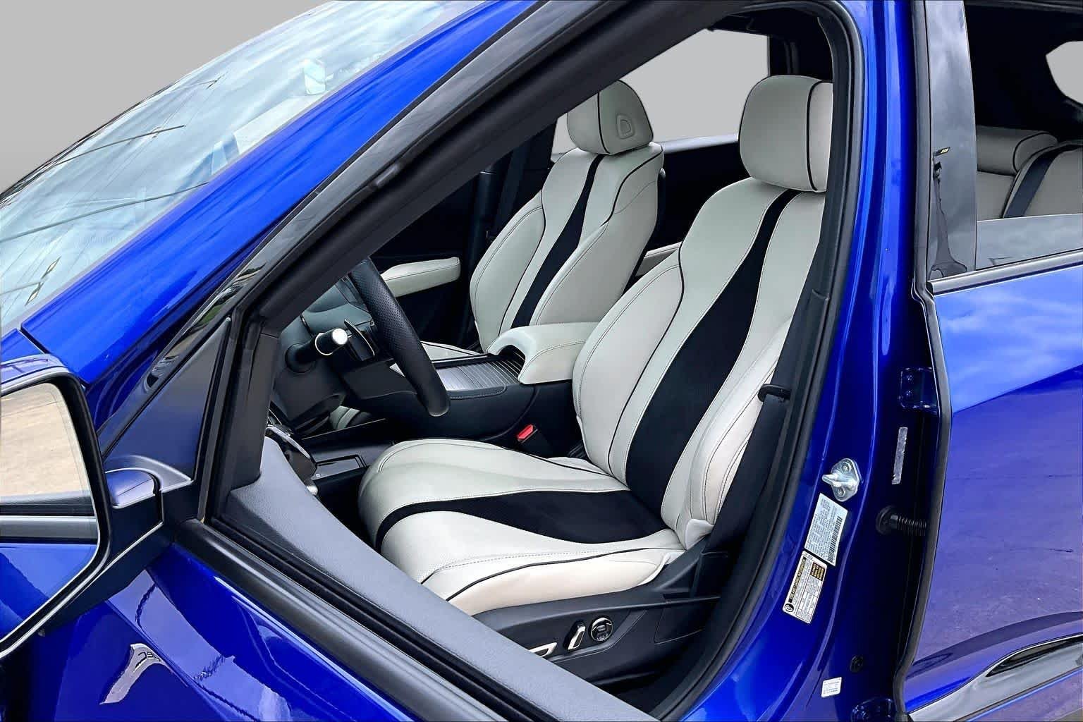 Used 2024 Apex Blue Pearl Acura w/A-Spec Advance Package image 13