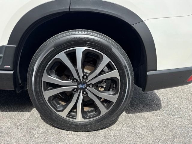 Used 2022 White Subaru Limited image 11