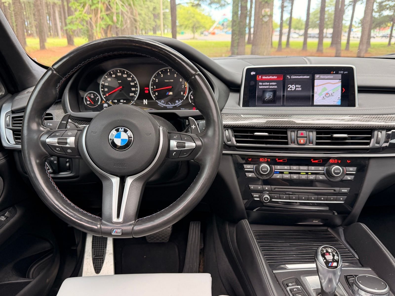 Used 2018 Silverstone Metallic BMW Base image 3