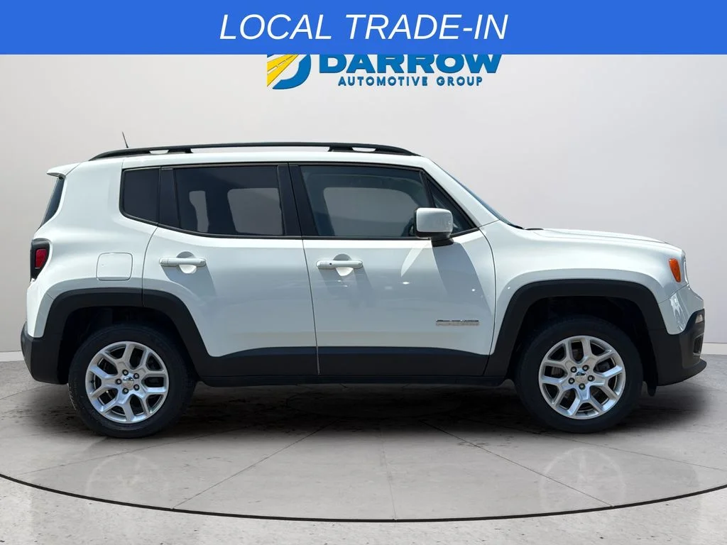 Used 2018 White Jeep Latitude image 6