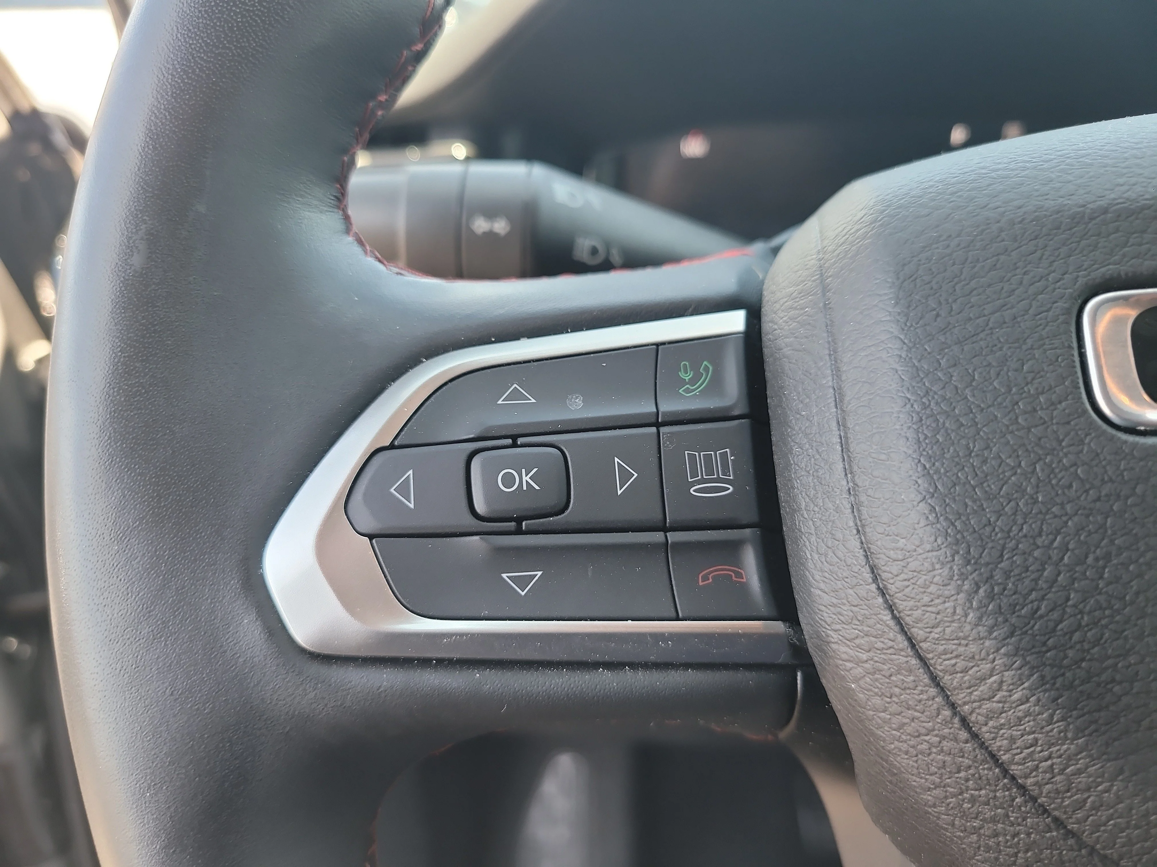 Used 2022 Sting-Gray Clearcoat Jeep Trailhawk image 27