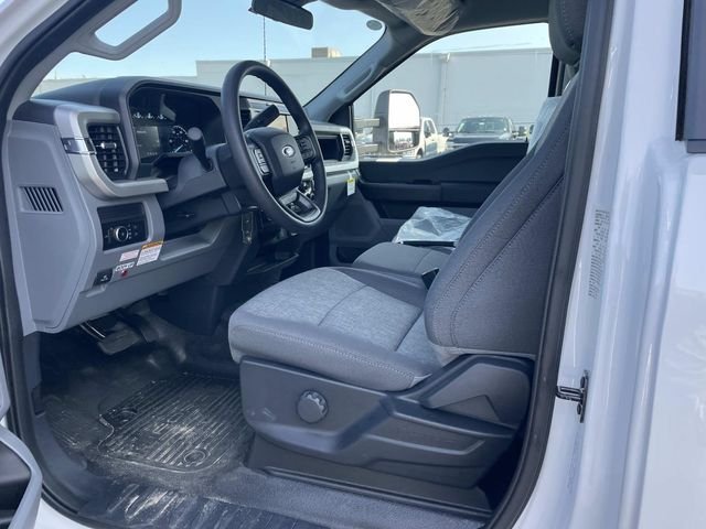 New 2026 Oxford White Ford F-550® XL image 5