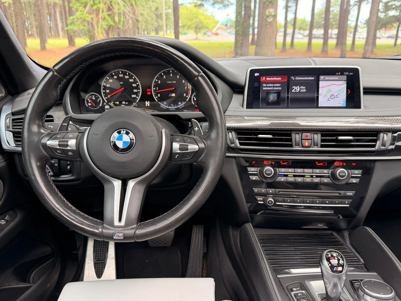Used 2018 Silverstone Metallic BMW Base image 3