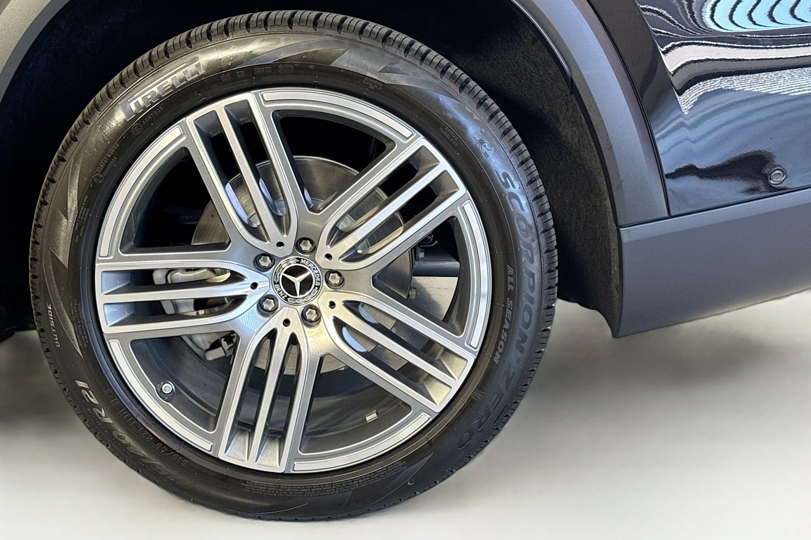 New 2026 Obsidian Black Metallic Mercedes-Benz GLS 450 image 30