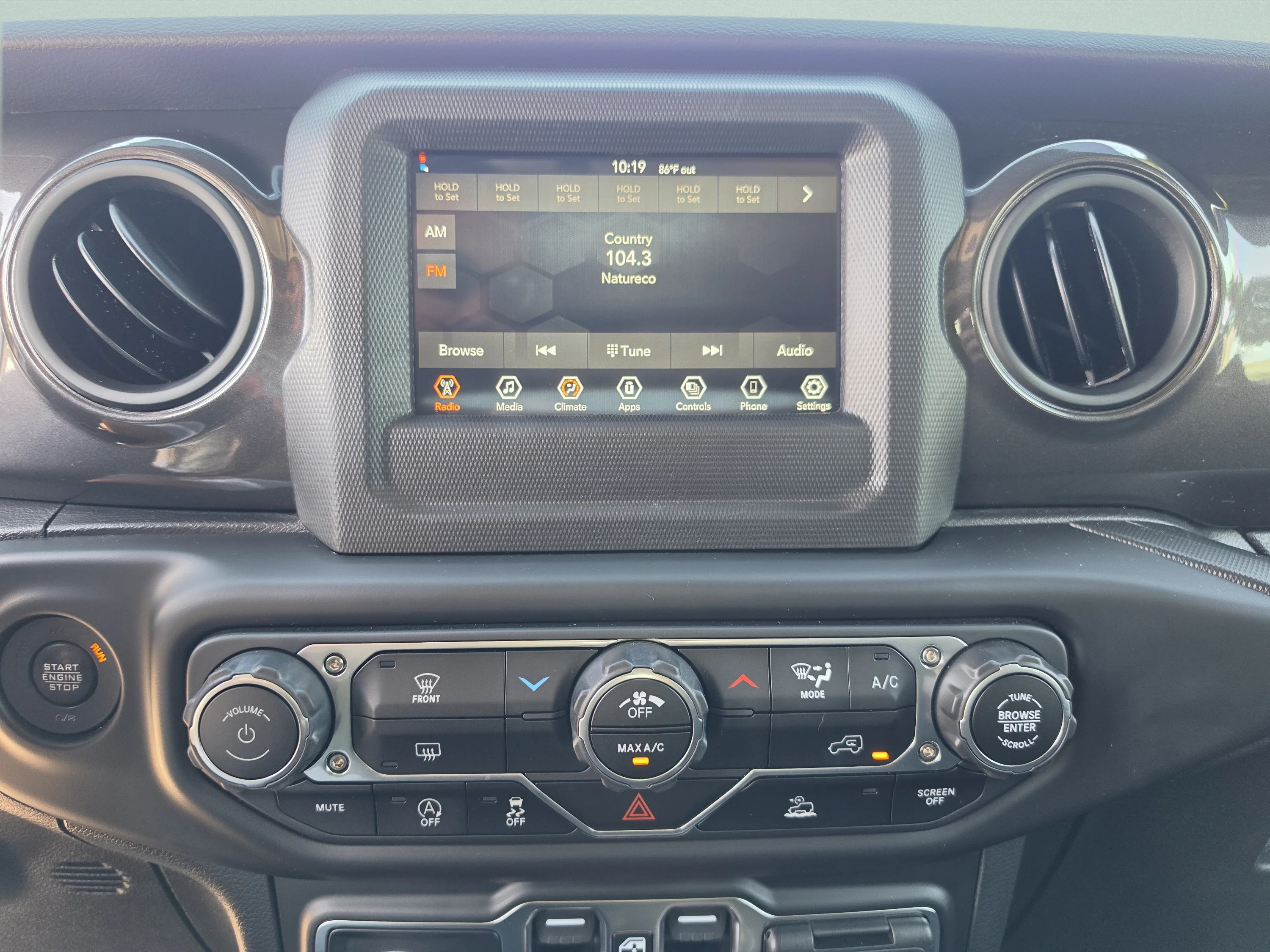 Used 2022 Limited Edition Gobi Clearcoat Jeep Unlimited Sport Altitude image 25