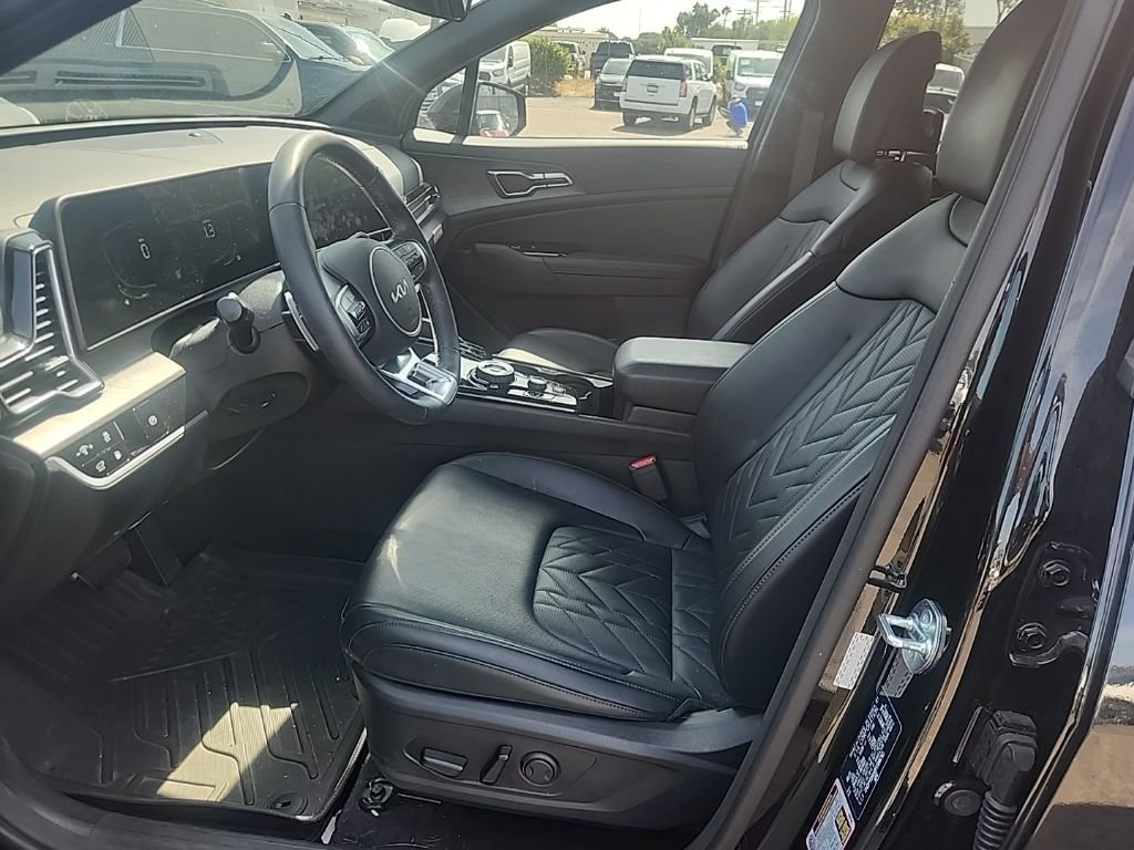 Used 2023 Black Kia X-Line image 18