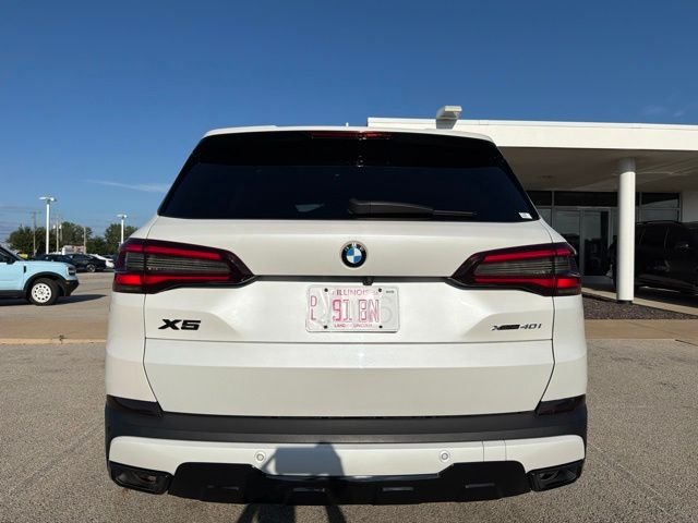 Used 2022 White Metallic BMW xDrive40i image 8