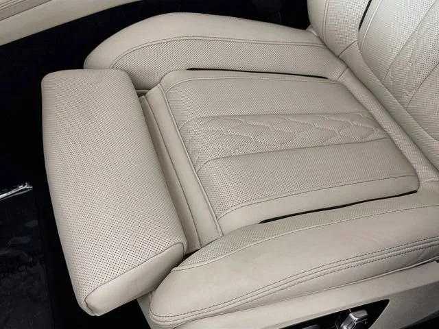 2027 BMW X7 40i - Photo 20