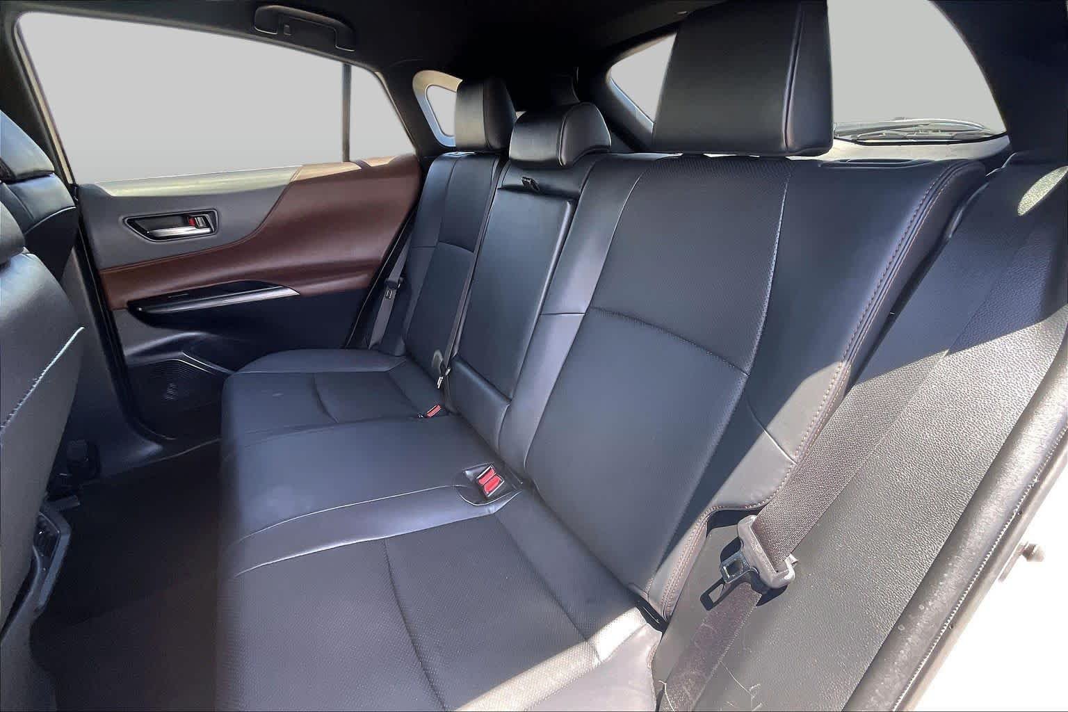 Used 2022 Blizzard Pearl Toyota Limited image 19