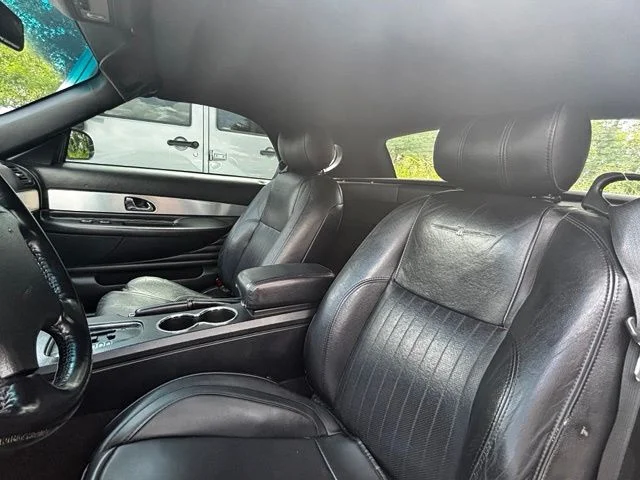 Used 2004 Blue Ford Base image 7