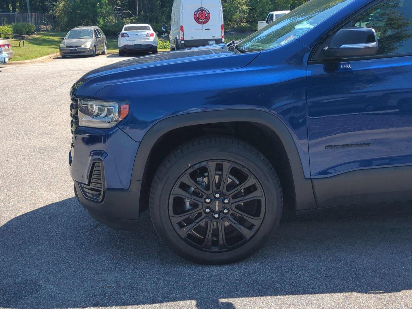 Used 2023 Ultra Blue Metallic GMC SLE image 10