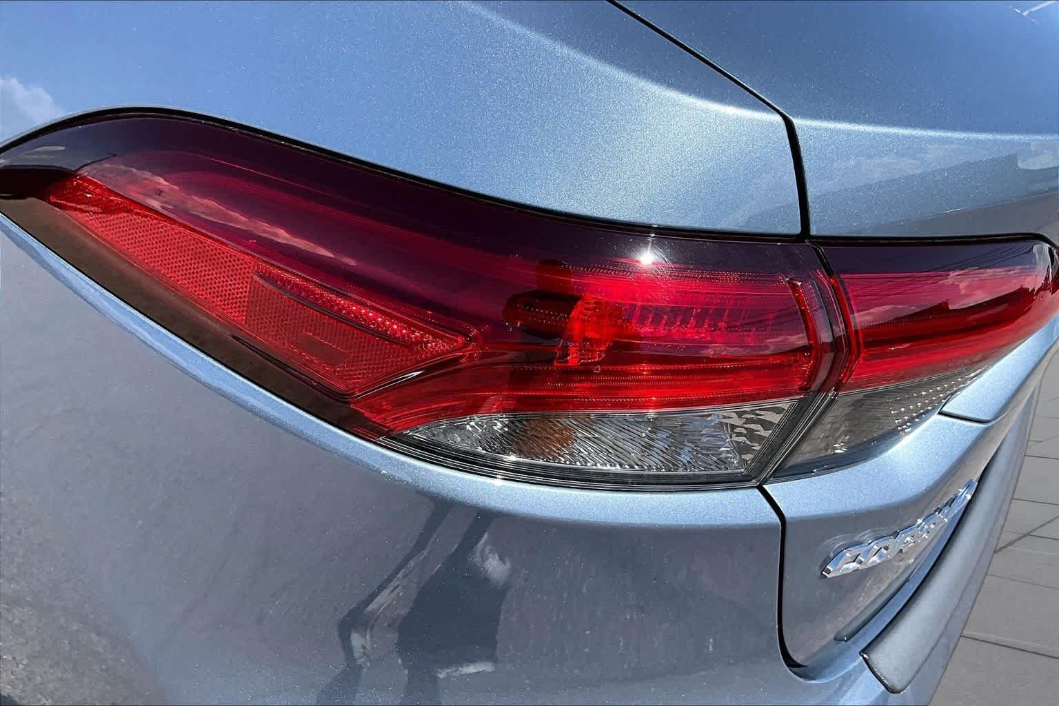 Used 2024 Celestite Toyota Hybrid XLE image 29