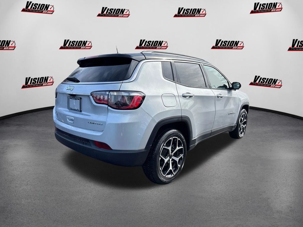 Used 2025 Silver Jeep Limited image 5