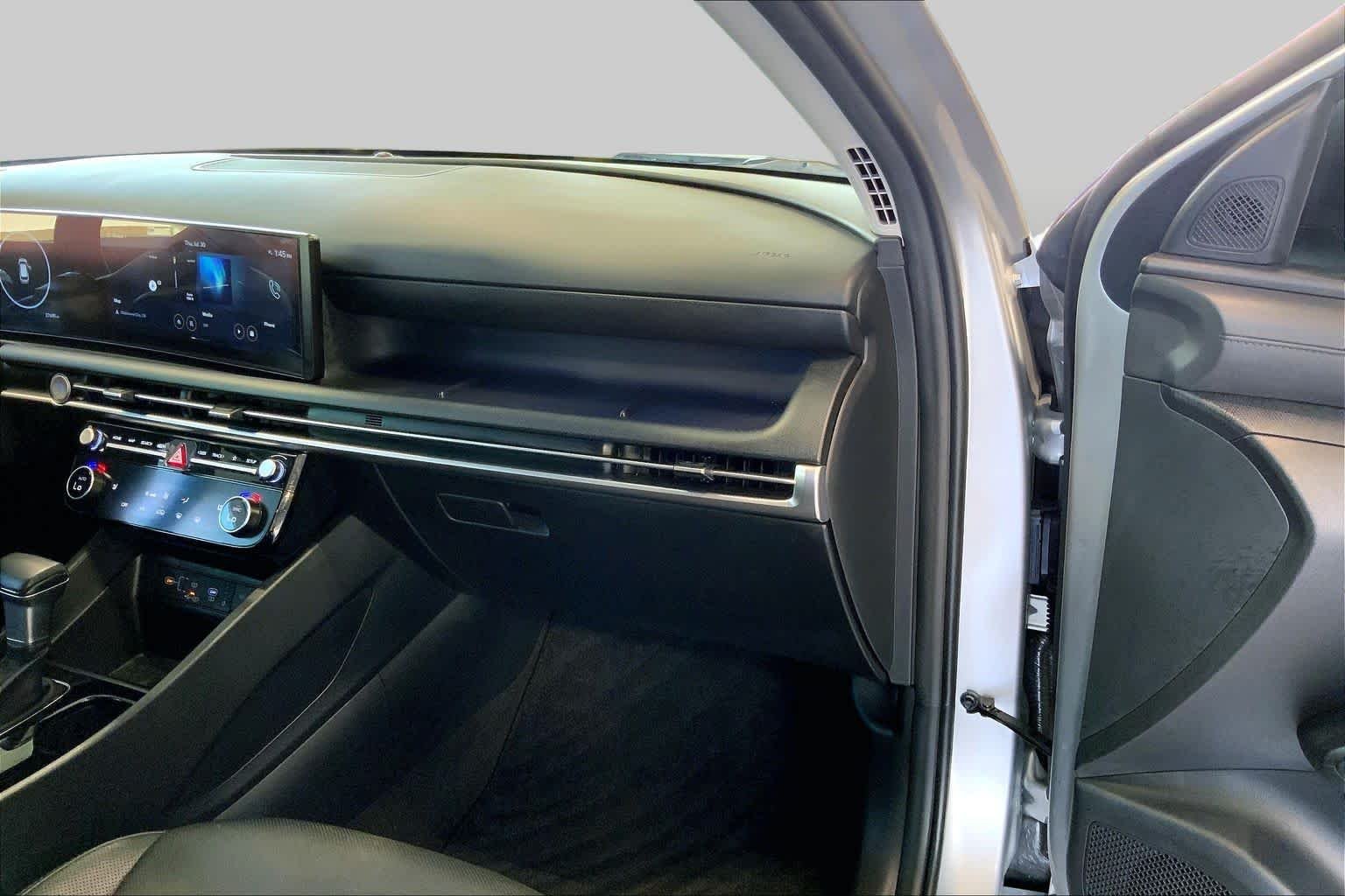 Certified Used 2025 Shimmering Silver Hyundai SEL Convenience image 18