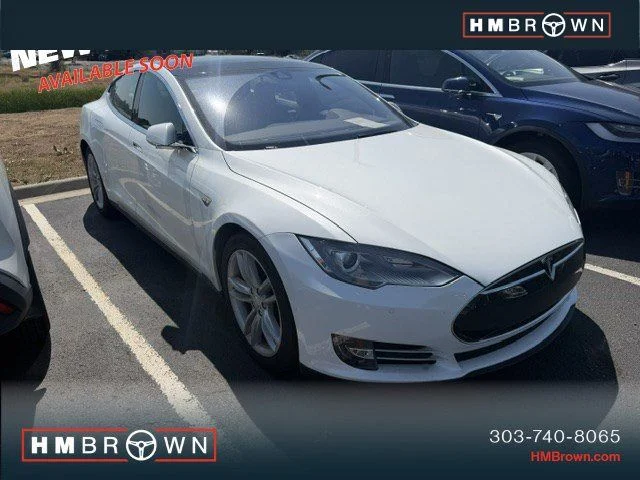 Used 2015 White Tesla 85D image 1
