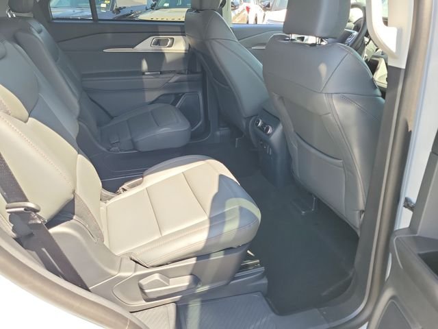 New 2026 Space White Metallic Ford Active image 18