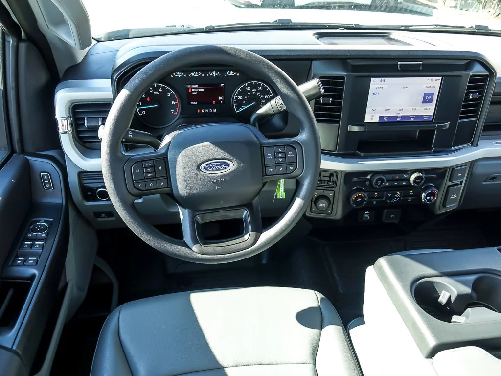 New 2026 Oxford White Ford XL image 15
