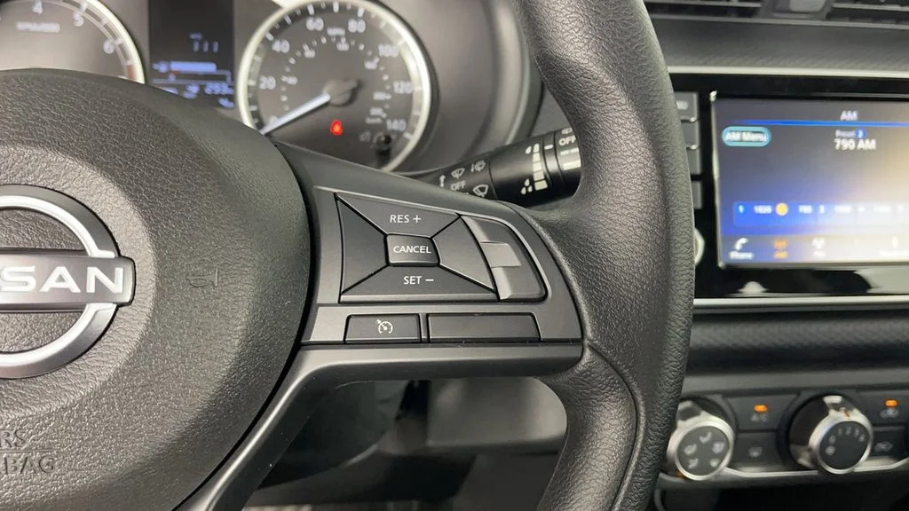 2025 Nissan KICKS PLAY Base - Photo 24