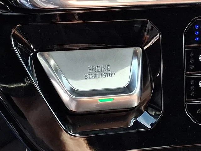 New 2026 Glacier White Tricoat GMC Denali Ultimate image 21