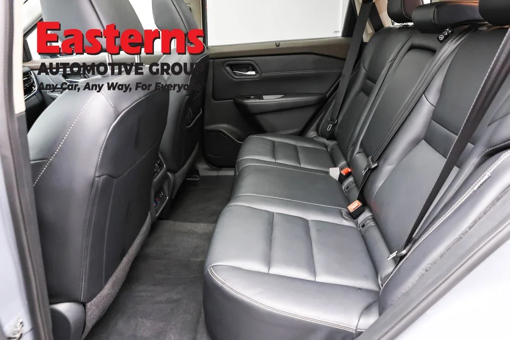 Used 2023 Gray Nissan SL image 22