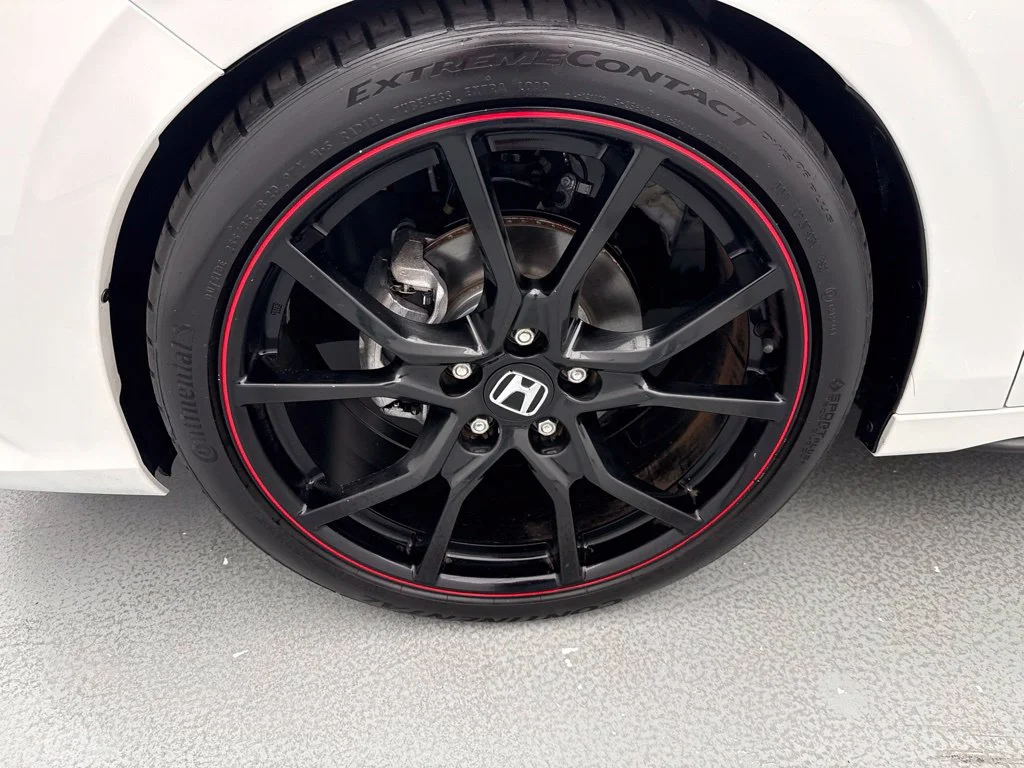 2024 Honda Civic SPORT Hatchback Slide 3