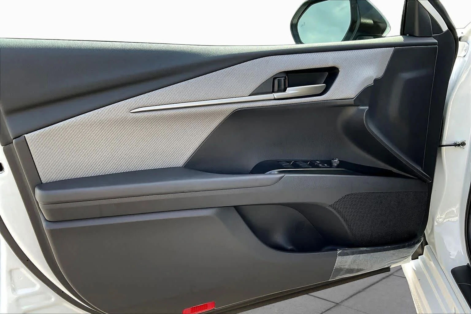 New 2026 Ice Cap Toyota SE image 10