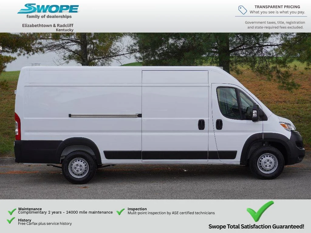 New 2025 Bright White Clearcoat RAM Tradesman image 2