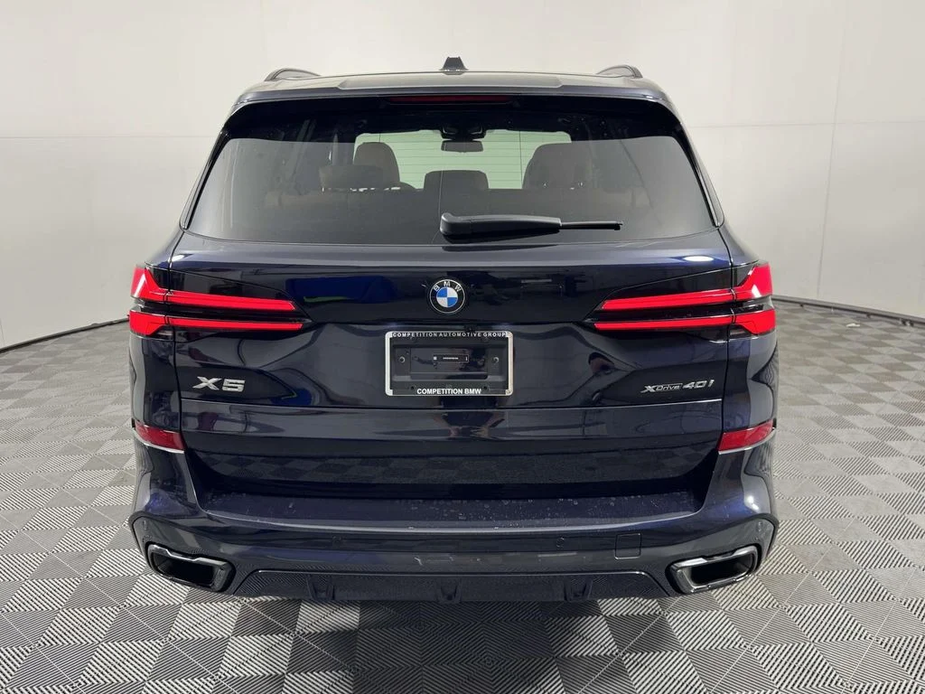 Used 2026 Black BMW xDrive40i image 9