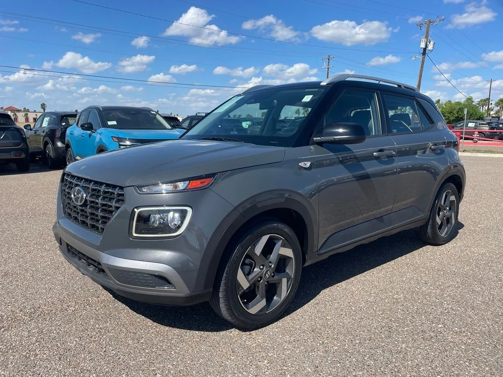 Used 2024 Gray Hyundai Limited image 3