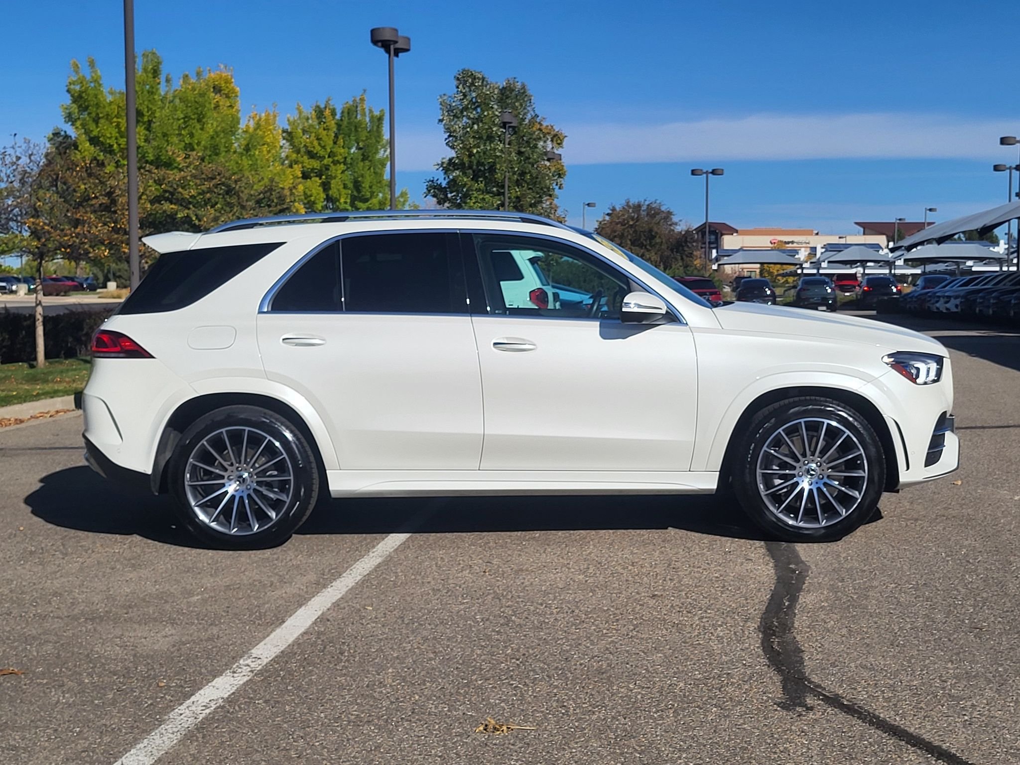 Certified Used 2023 MANUFAKTUR Diamond White Bright Mercedes-Benz GLE450 4MATIC® image 2