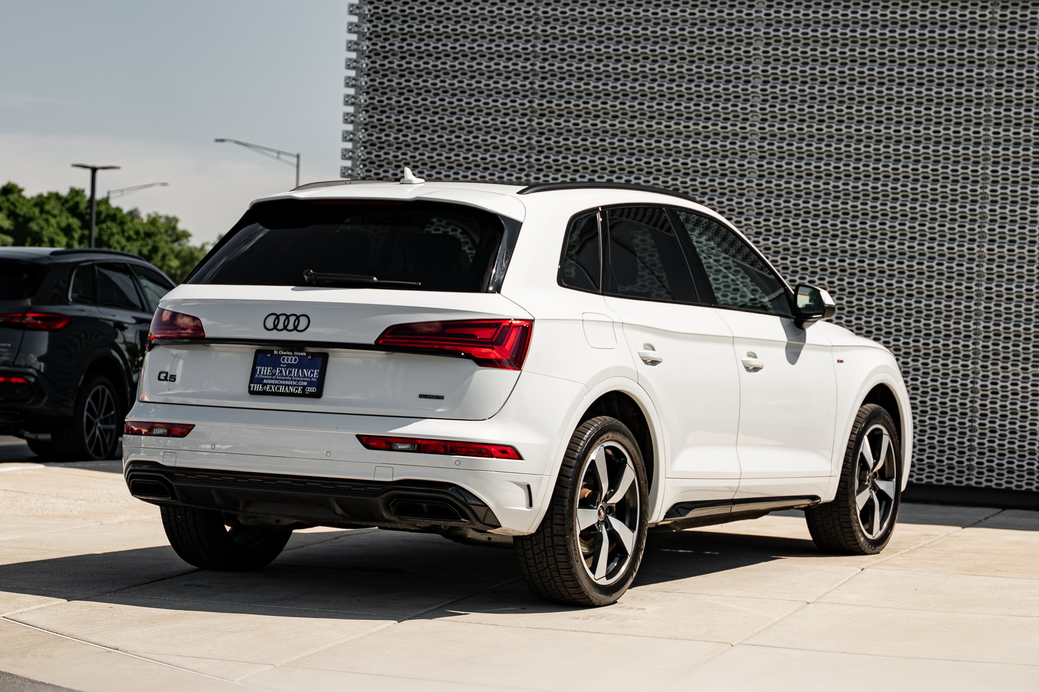 Used 2022 Glacier White Metallic Audi S line Premium Plus image 4