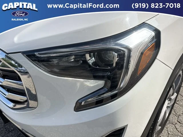 Used 2018 White GMC SLT image 11