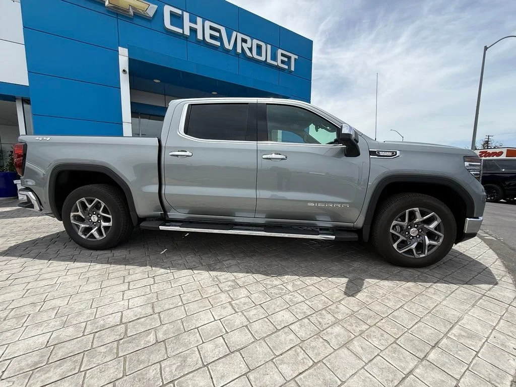 New 2026 Sterling Metallic GMC SLT image 7