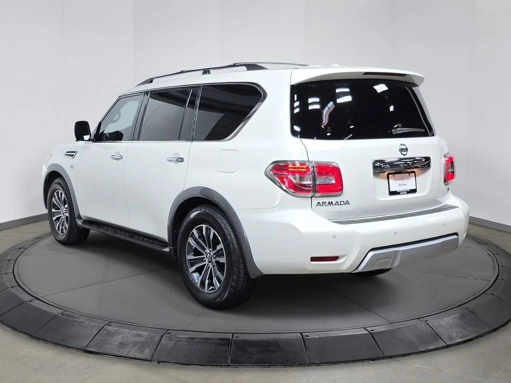 Used 2017 White Nissan SL image 3
