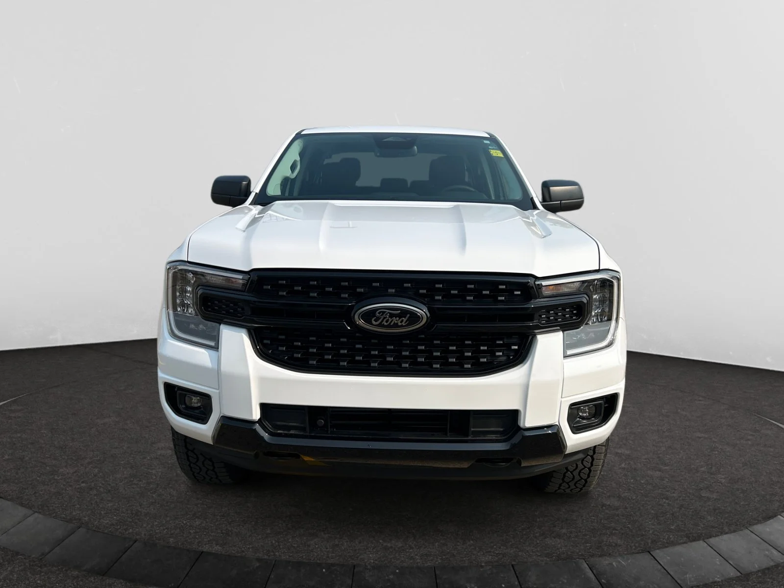 New 2026 Oxford White Ford XLT image 8