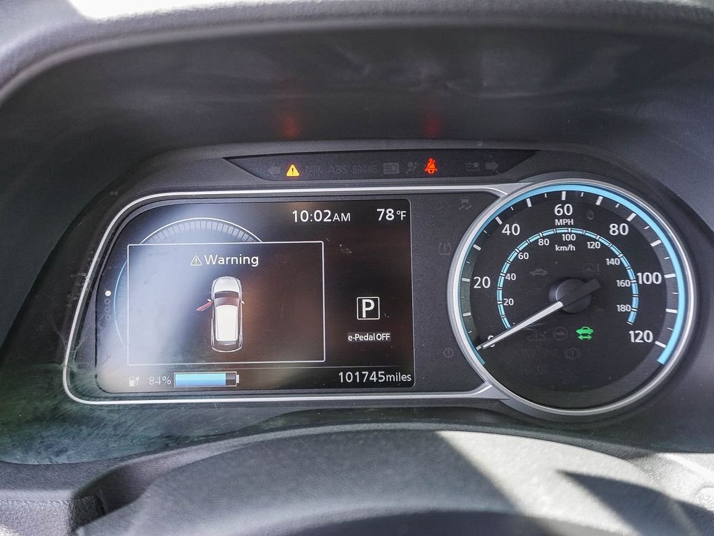 Used 2018 Silver Nissan S image 21