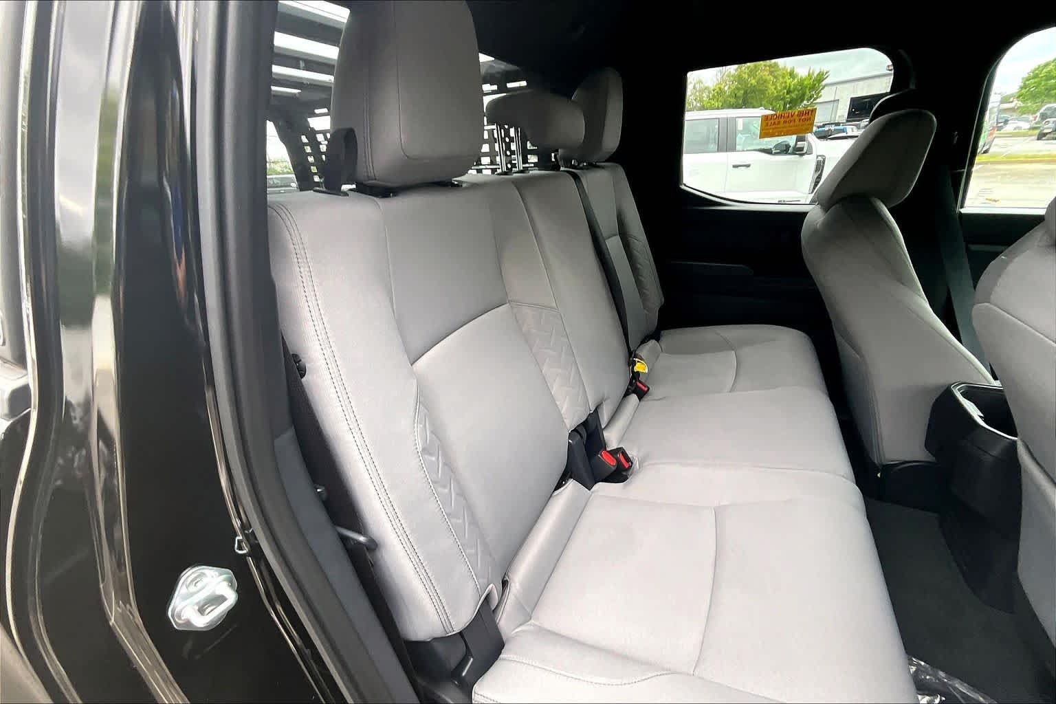 2025 Toyota Tacoma SR5 - Photo 19
