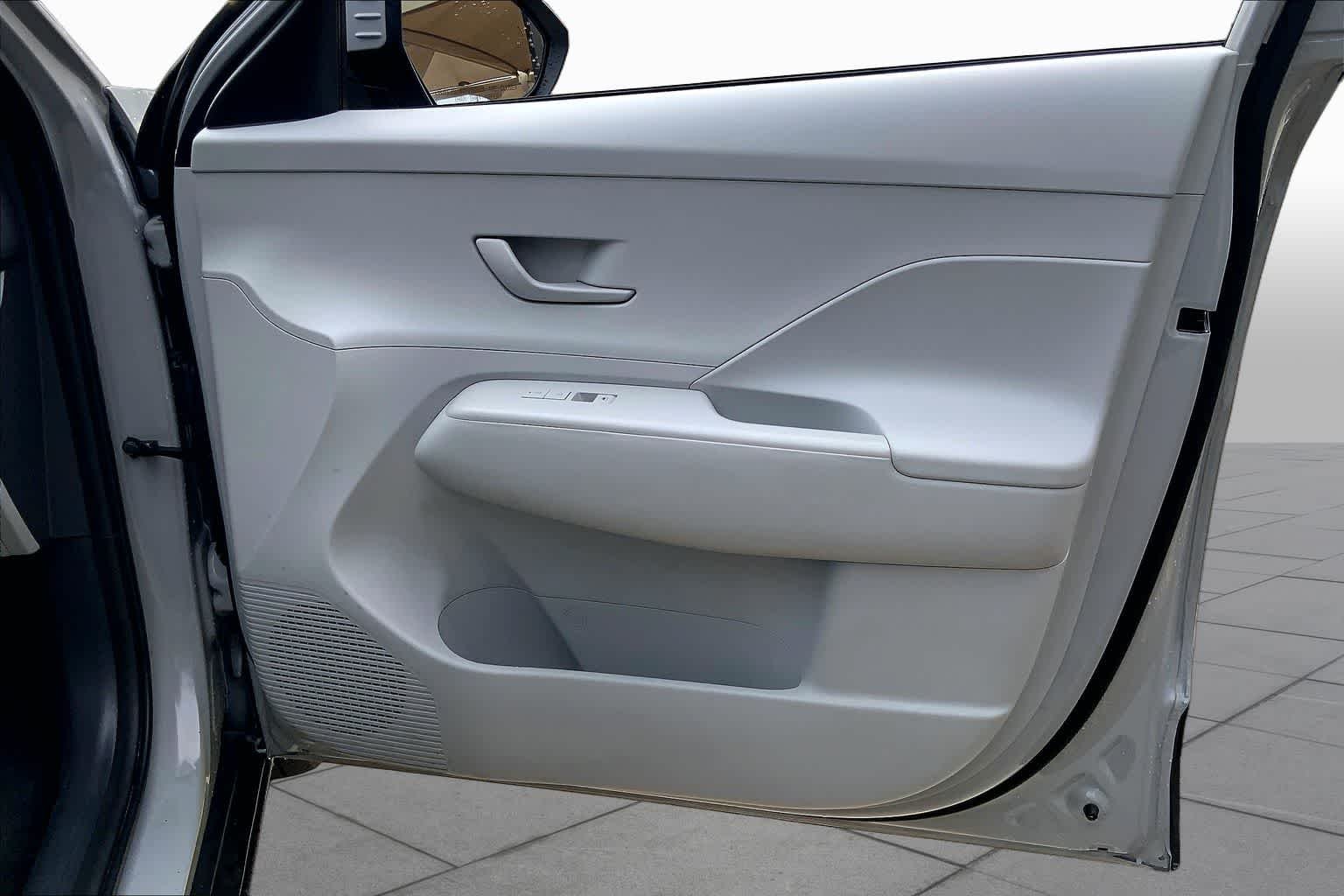 2026 Hyundai Kona SE - Photo 23