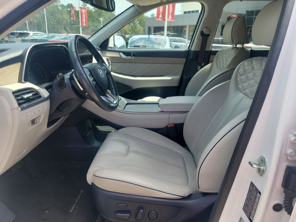 Used 2021 White Hyundai Calligraphy image 14