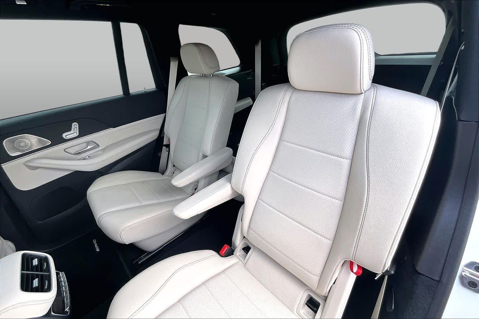 Used 2025 Polar White Mercedes-Benz GLS 450 image 21