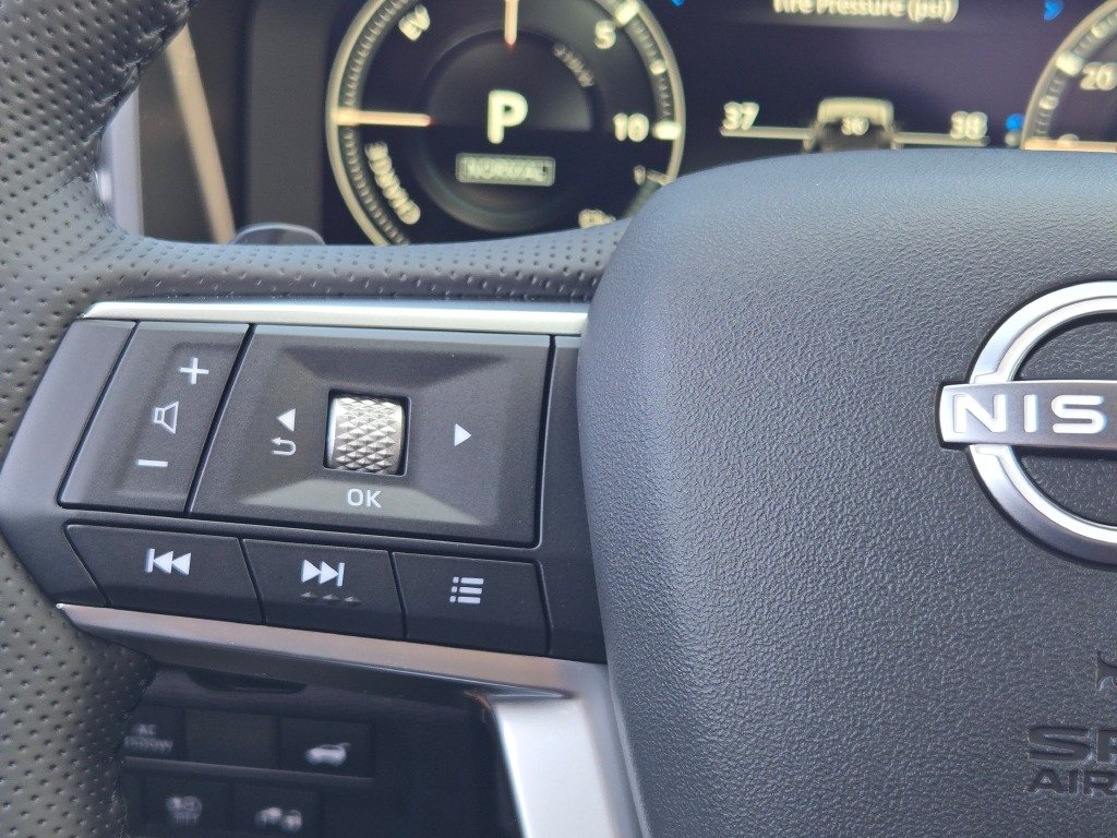 New 2026 White Nissan Platinum image 38