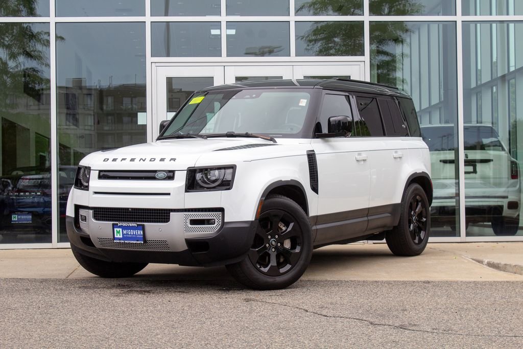 Used 2024 White Land Rover S image 1
