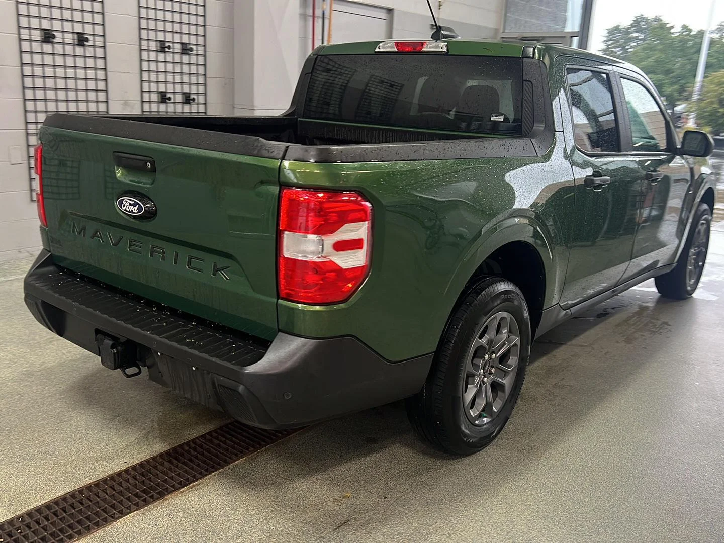 Used 2025 Eruption Green Ford XLT image 5