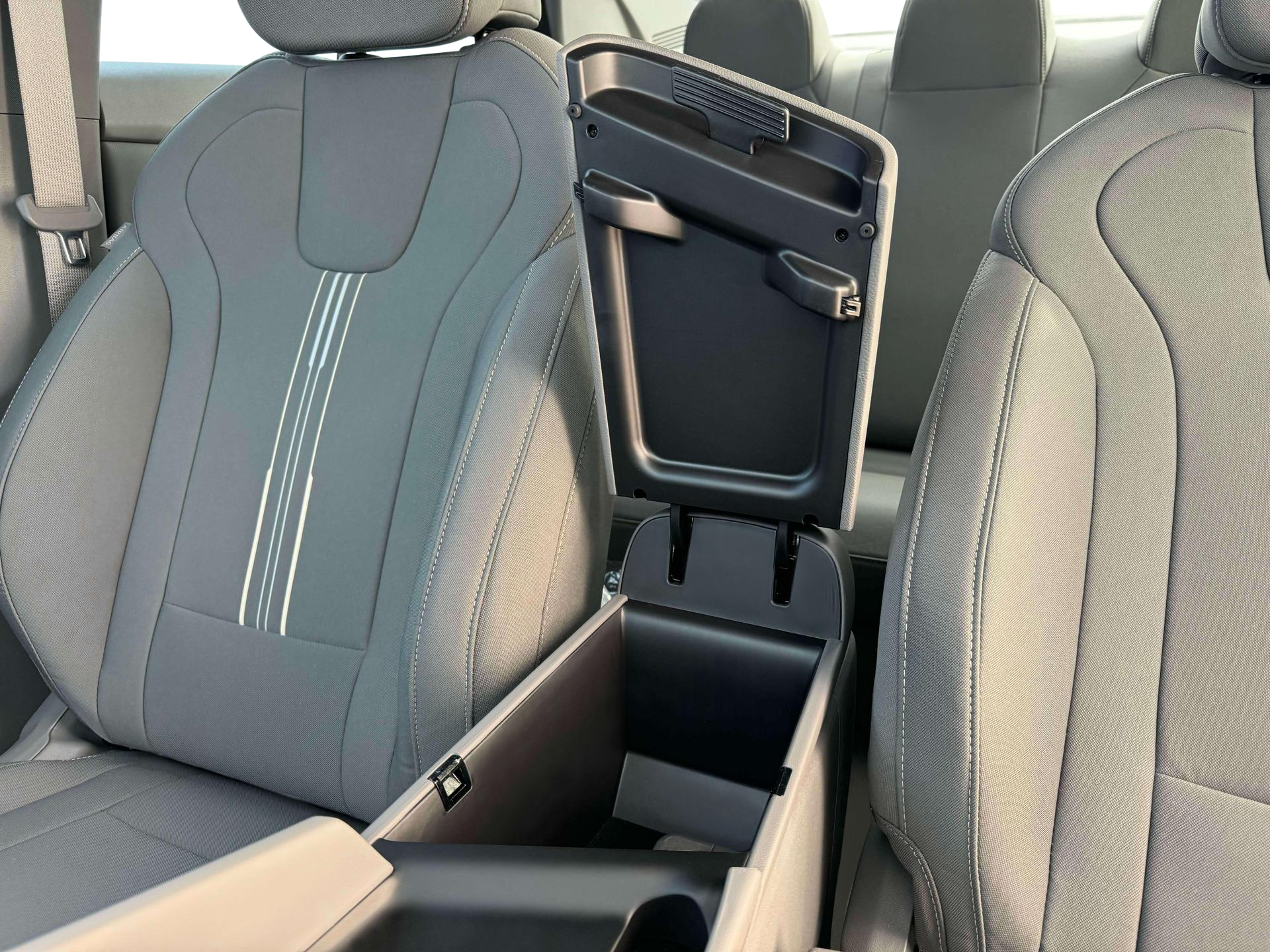 New 2025 Fluid Metal Hyundai SEL Sport image 51