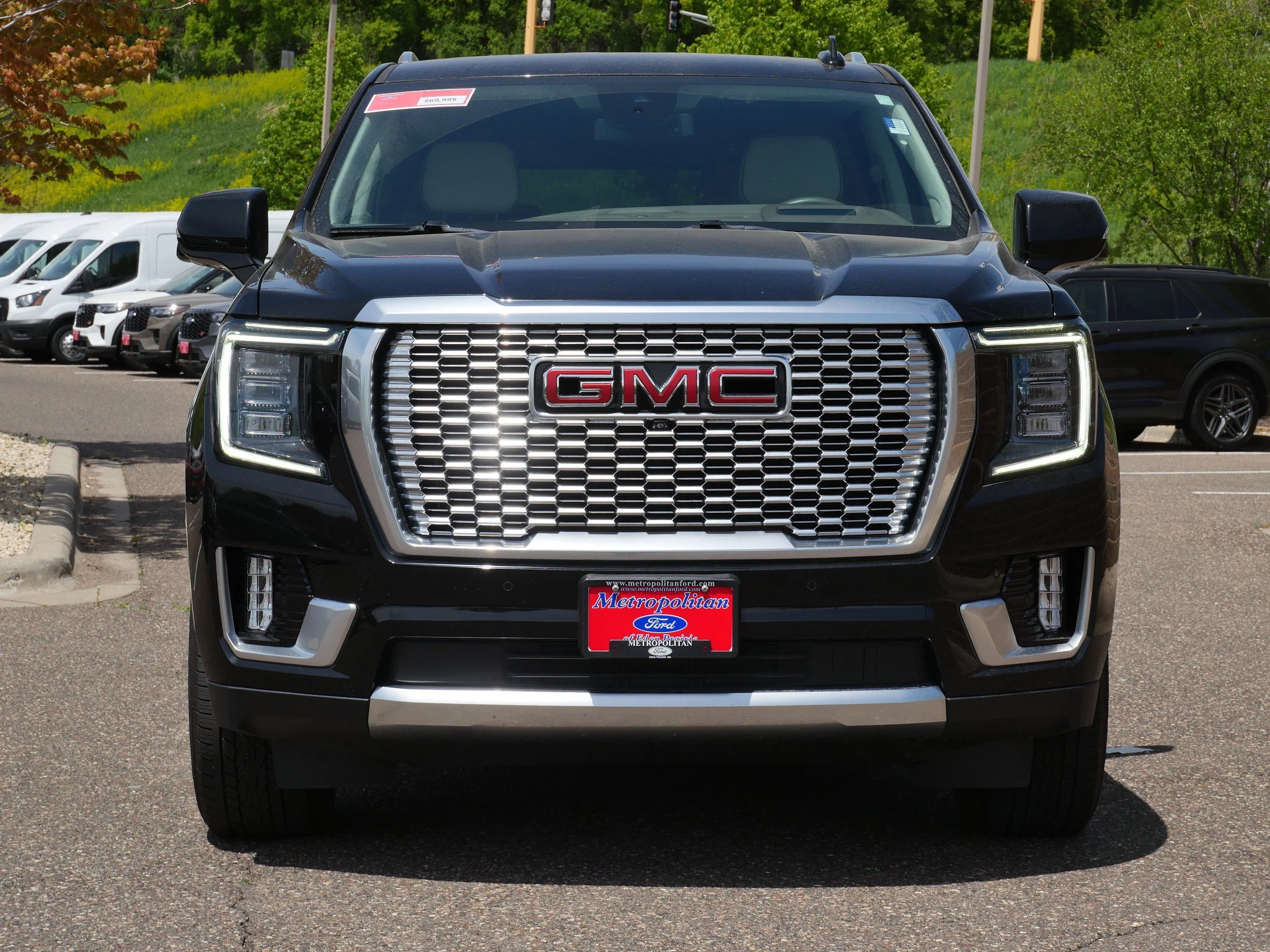 Used 2024 GMC Yukon XL Denali with VIN 1GKS2JKL2RR217126 for sale in Eden Prairie, Minnesota