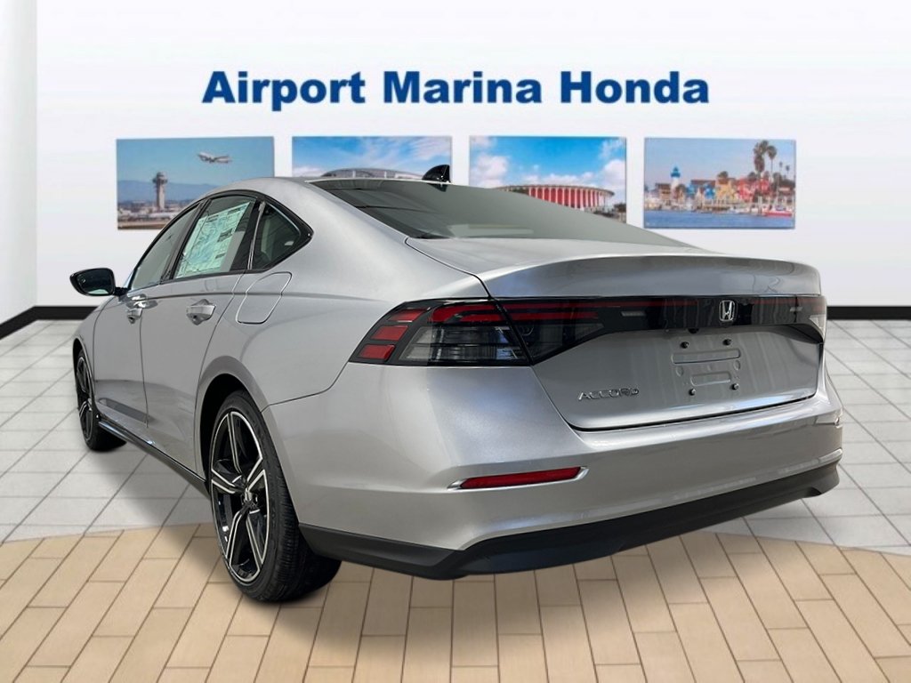 New 2026 Solar Silver Metallic Honda SE image 3