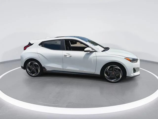 Used 2019 White Hyundai Turbo image 2