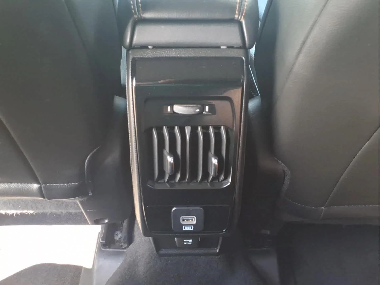 Used 2022 Velvet Red Pearlcoat Jeep Limited image 30